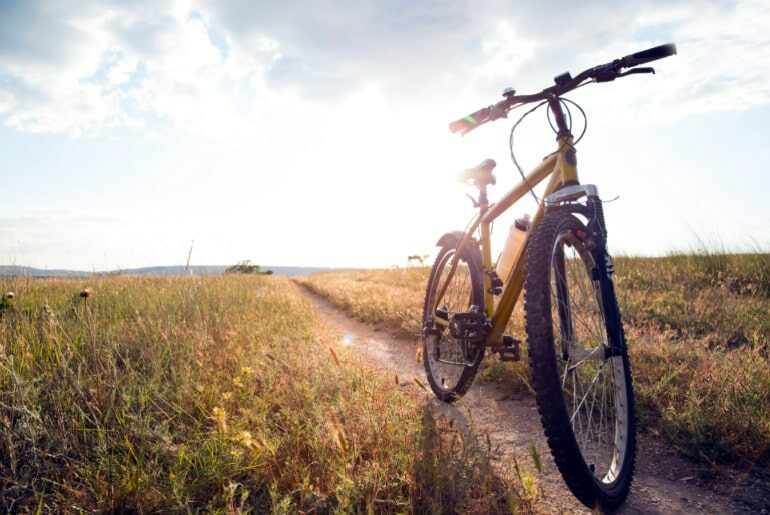 Fahrrad In Der Sonne Stehen Lassen